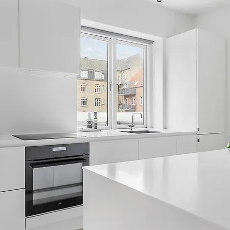 Bright & Inviting Near Aros Art Museum Apartment *